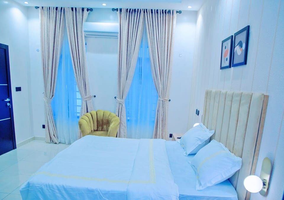 Classic Room | 1 bedroom, in-room safe, free WiFi