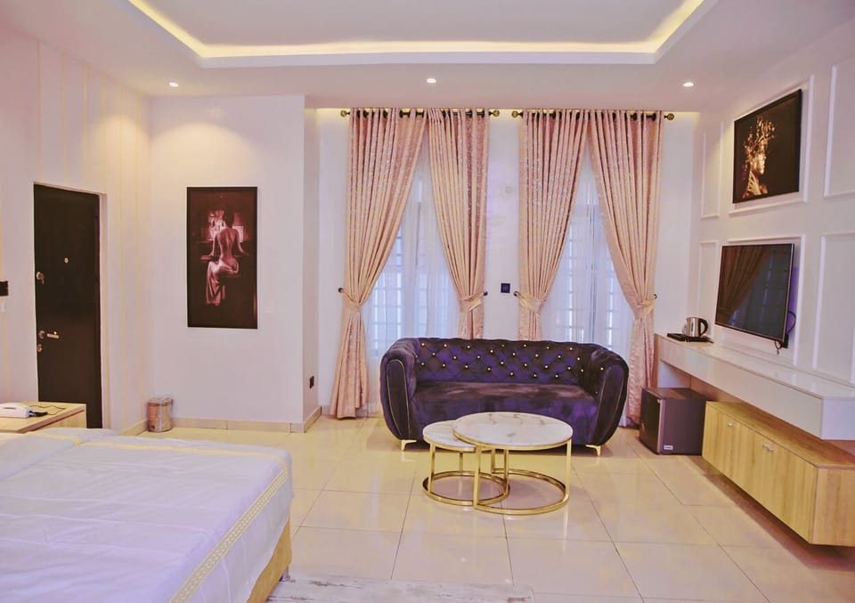 Executive Room | 1 bedroom, in-room safe, free WiFi
