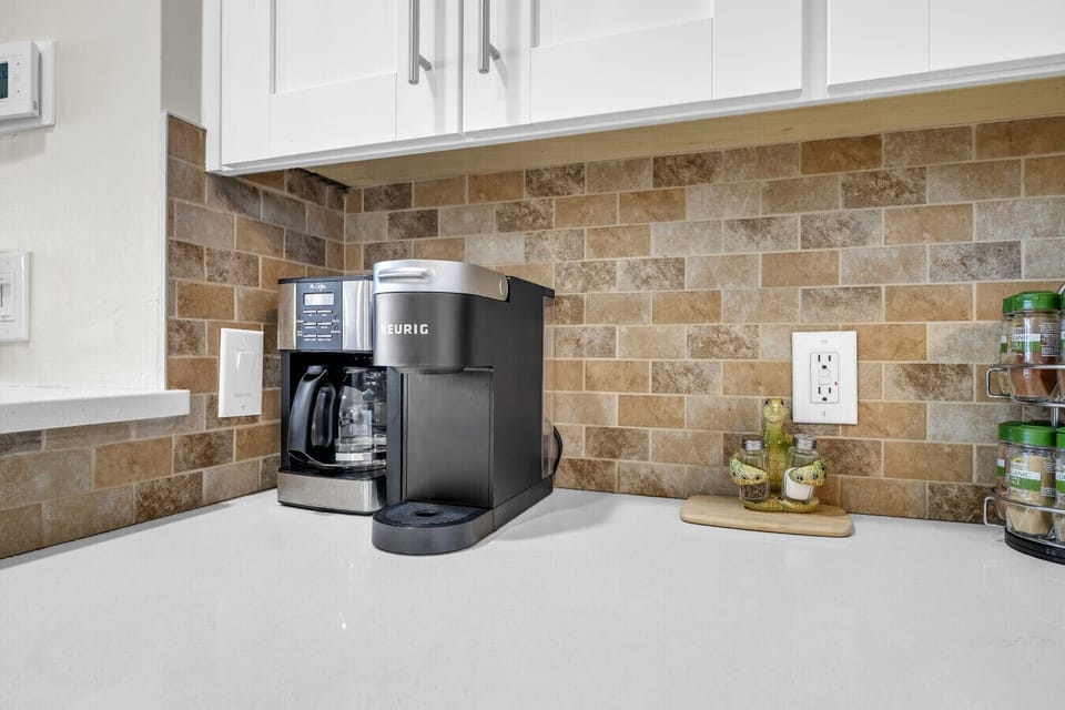 Coffee maker and Keurig