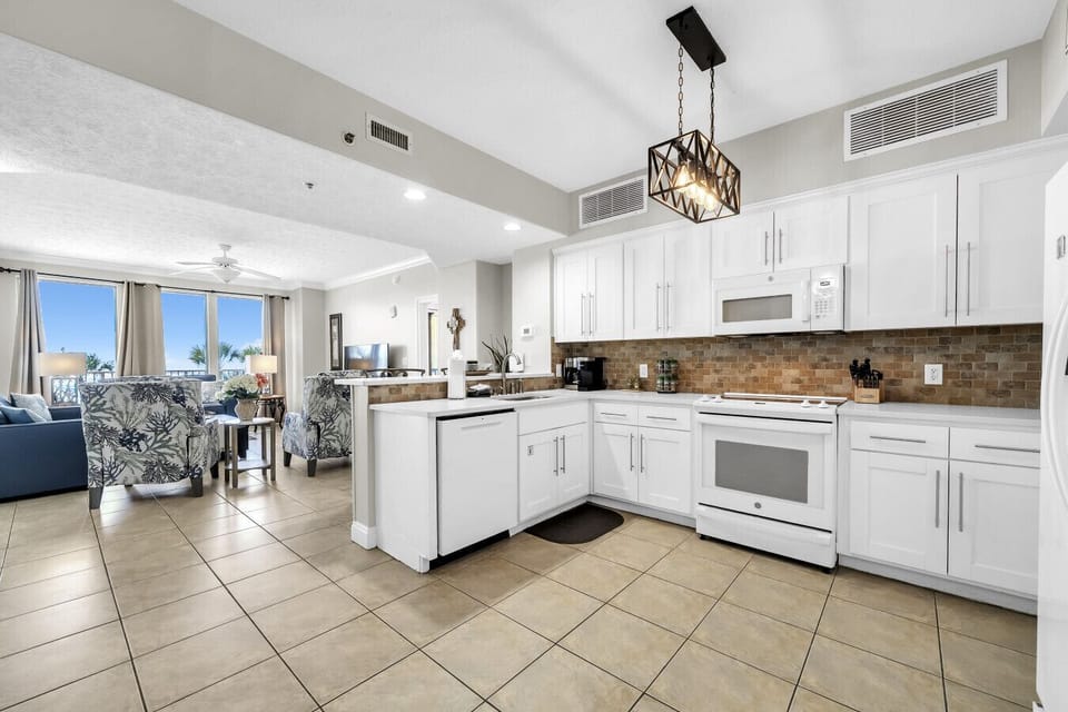 Fully equipped kitchen