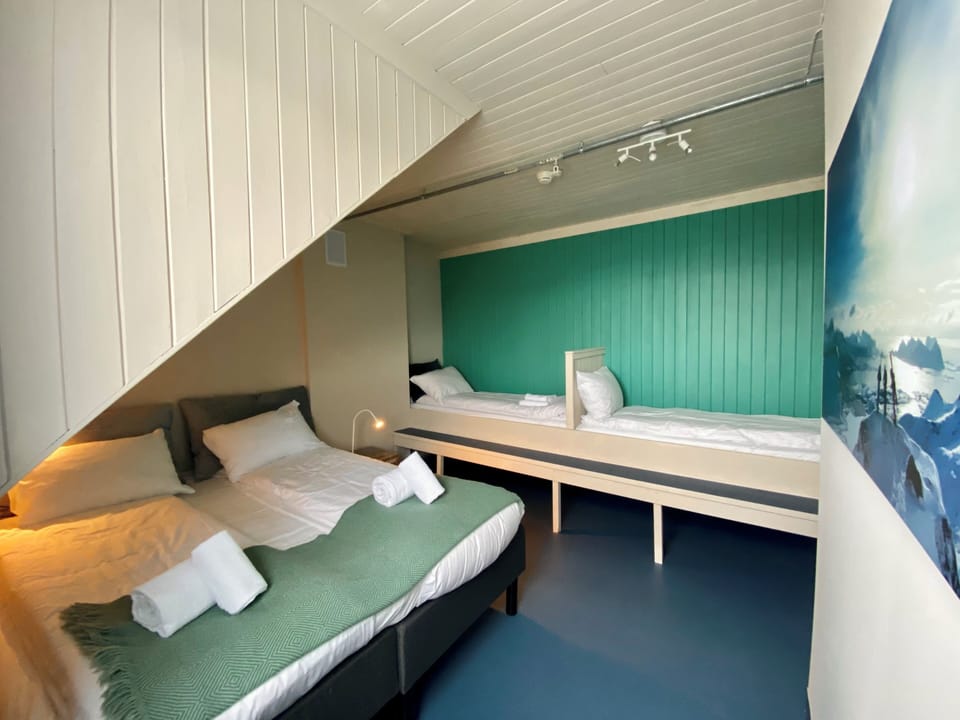 Family Quadruple Room | Blackout drapes, iron/ironing board