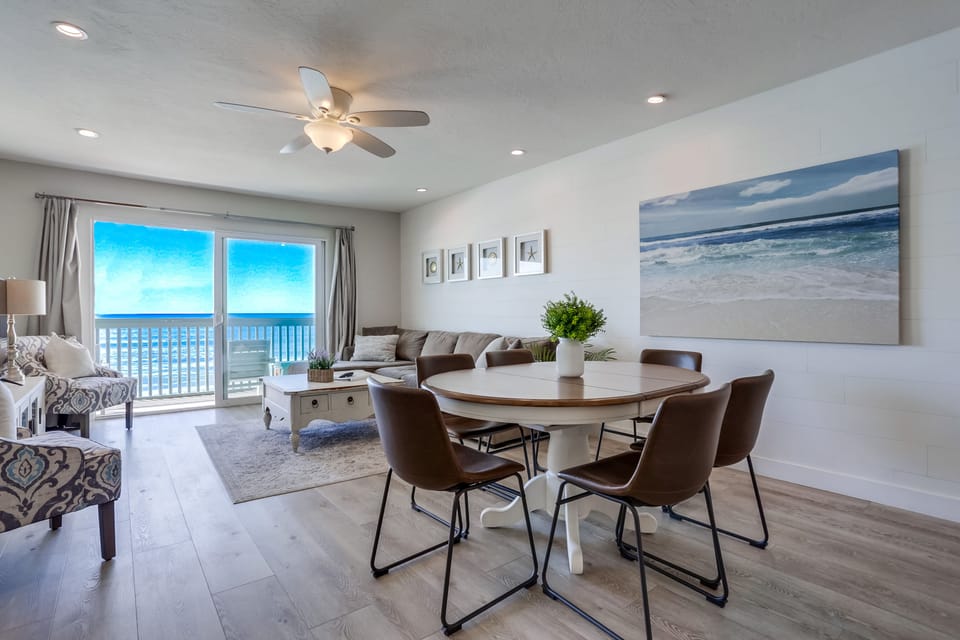 Dinin/living front unit C