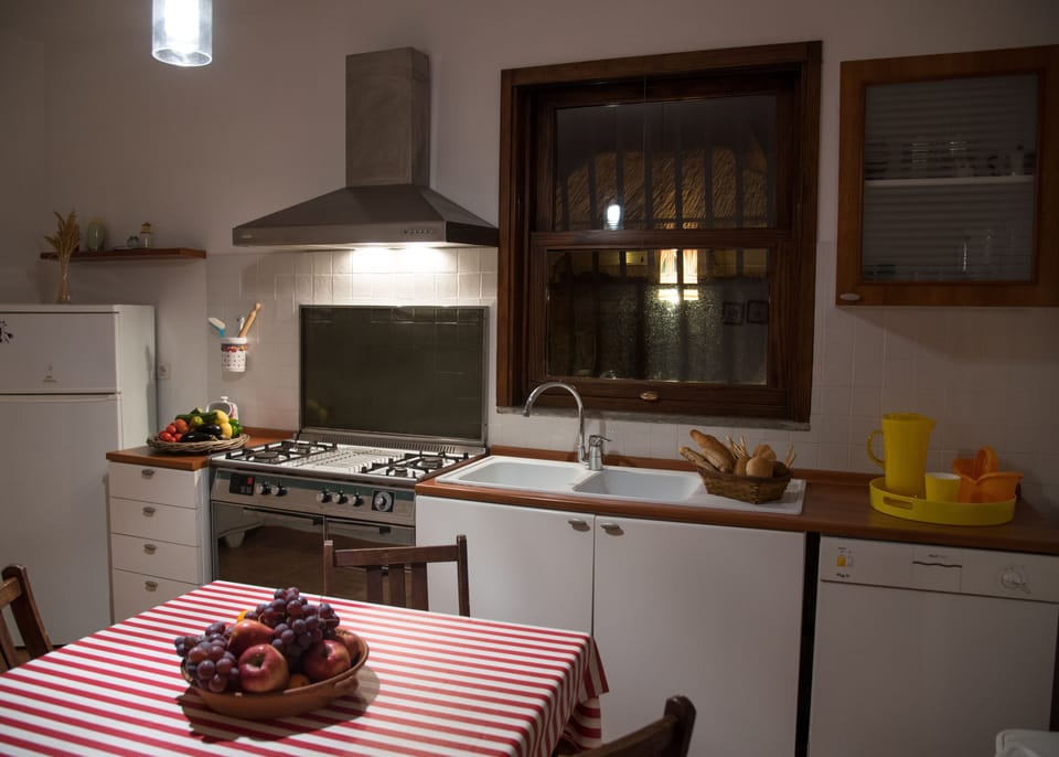 Apartment, 2 Bedrooms | Private kitchen | Fridge, oven, stovetop, dishwasher