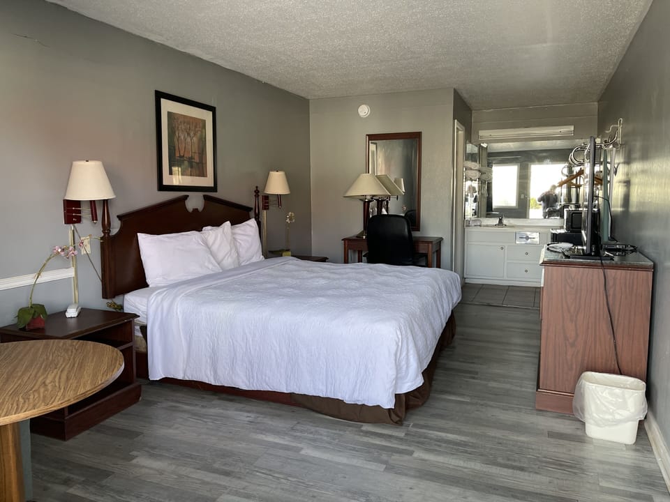 Economy Double Room, Non Smoking | Blackout drapes, iron/ironing board, free WiFi, bed sheets