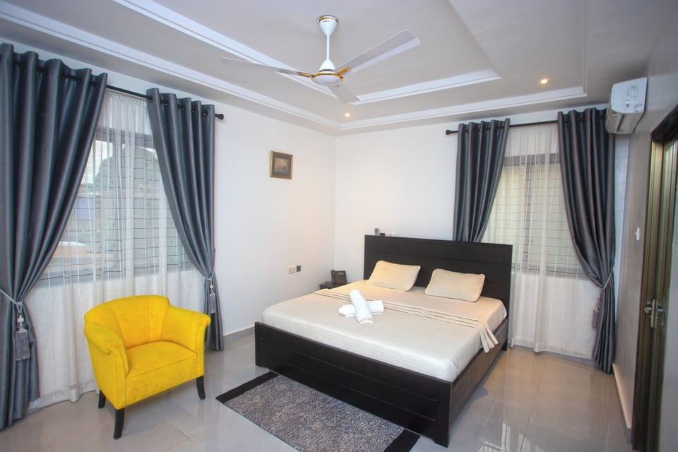 Deluxe Double Room, Non Smoking | Desk, laptop workspace, soundproofing, WiFi (free)
