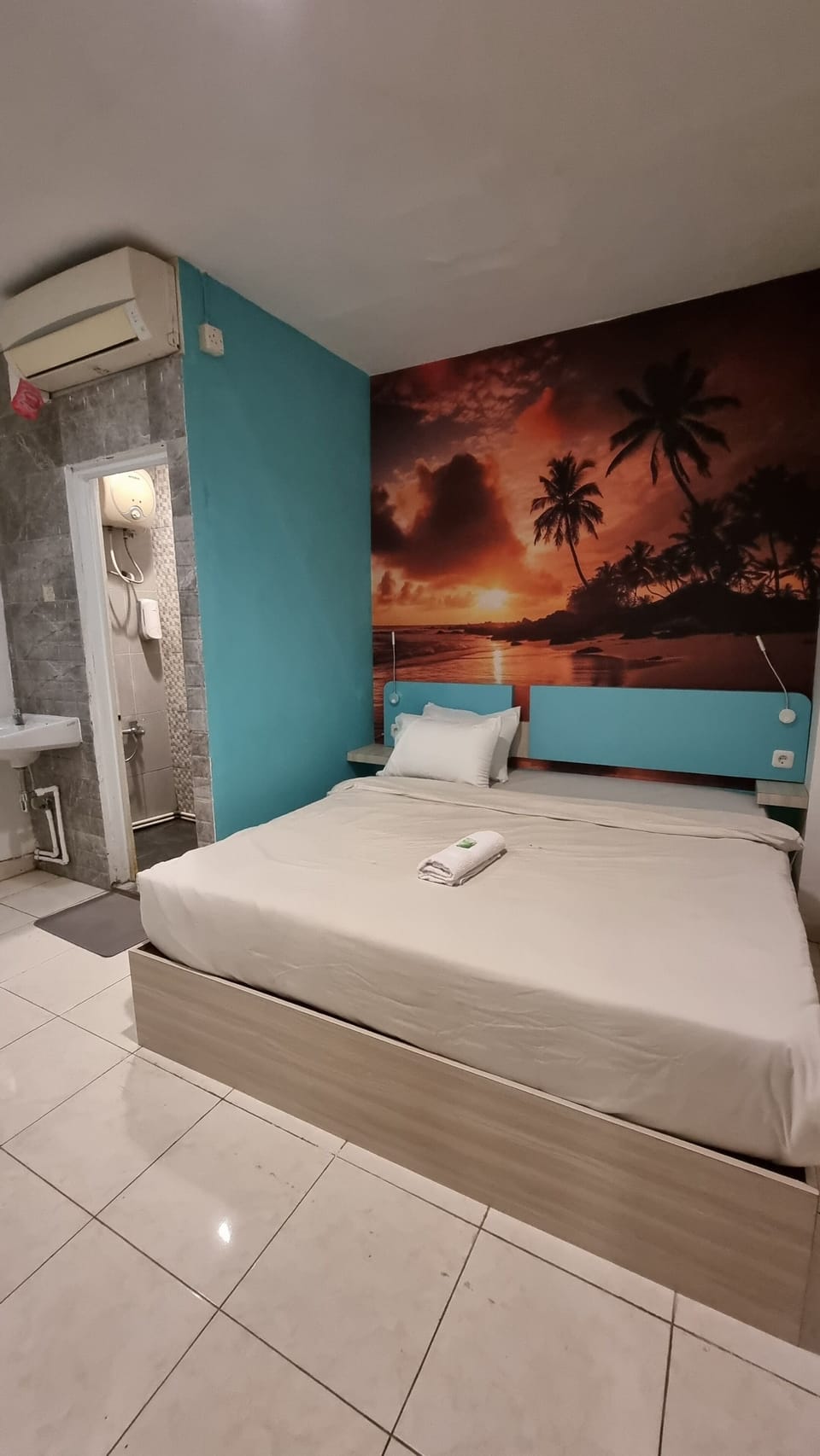 Classic Double Room | Desk, free WiFi, bed sheets