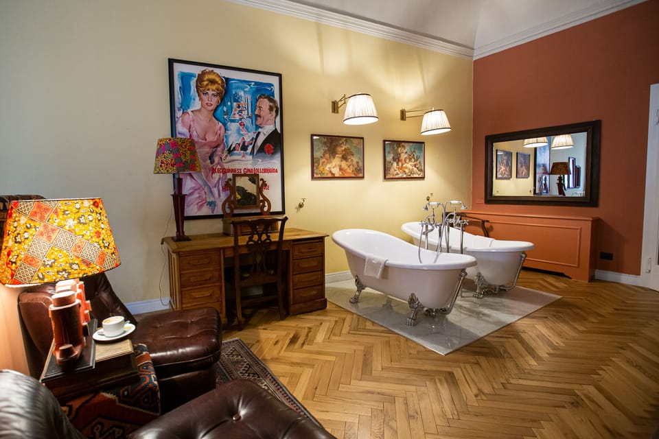 Standard Suite, City View | In-room safe, free WiFi, bed sheets