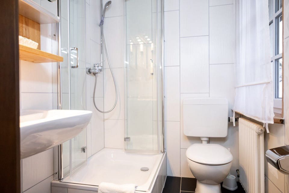 Basic Double Room