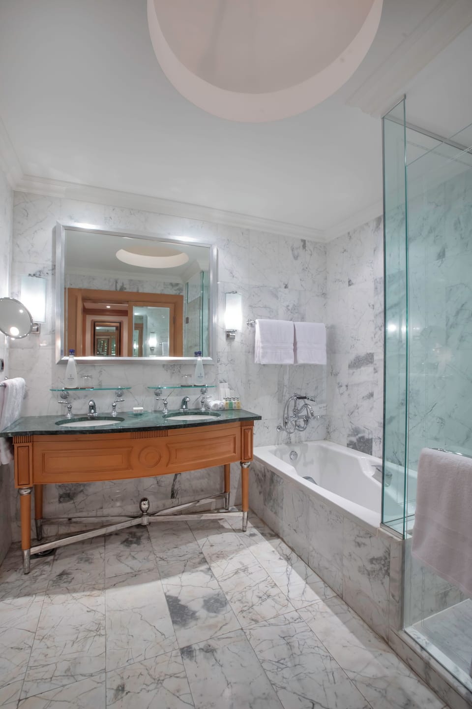 Swiss Select Room Adult | Bathroom | Free toiletries, hair dryer, bathrobes, slippers