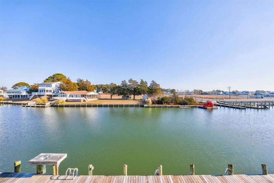 Beautiful, Wide Canal for boating, water sports, or just floating!