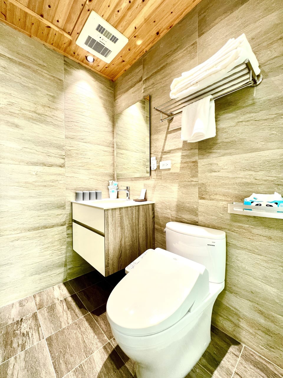 Bathroom | Shower, hydromassage showerhead, hair dryer, slippers