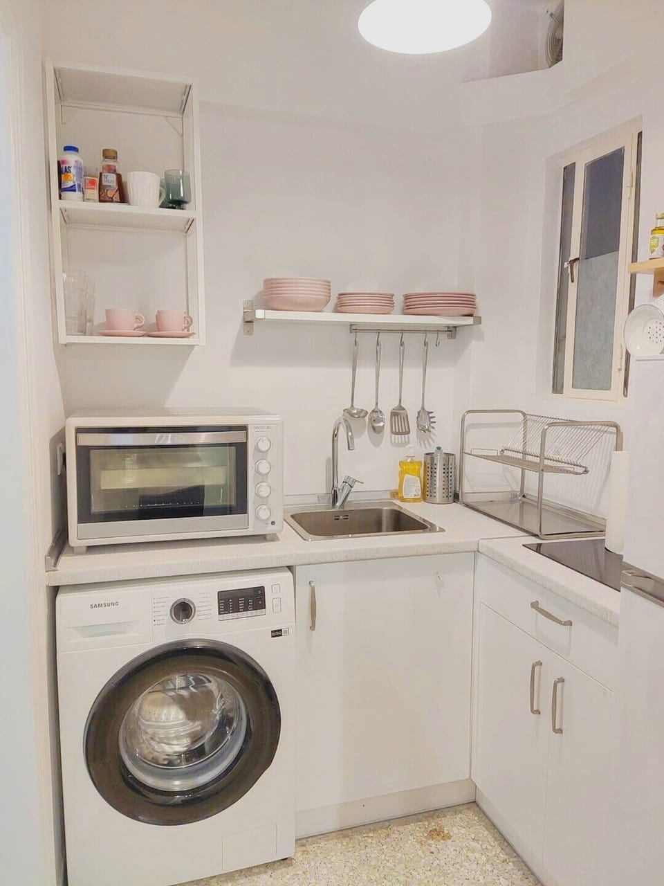 Prepare or cook your meal in our fully equipped kitchen!