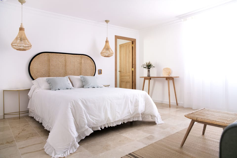 Double Room | Individually decorated, individually furnished, blackout drapes