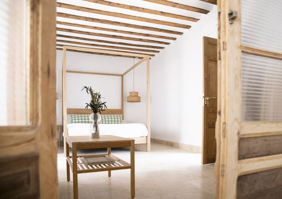 Double Room | Individually decorated, individually furnished, blackout drapes