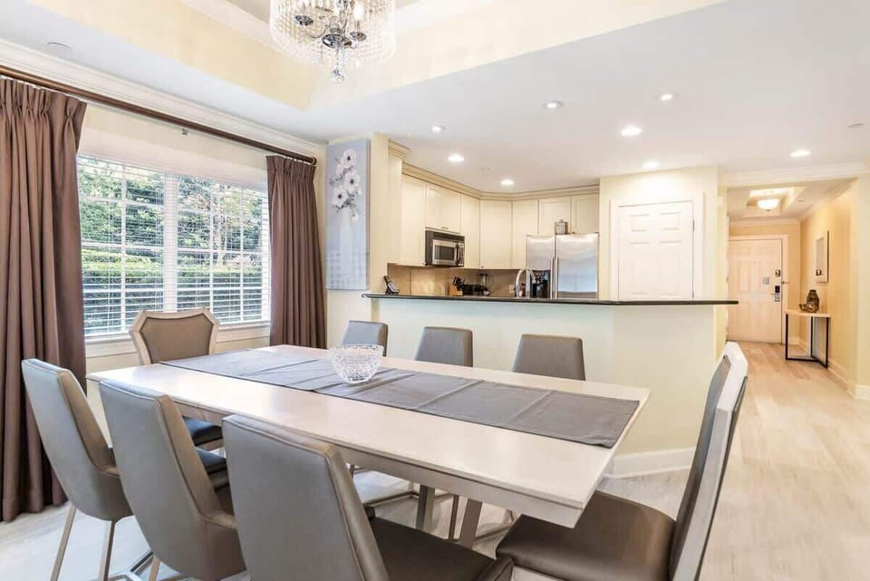 Dining room with seating for 8