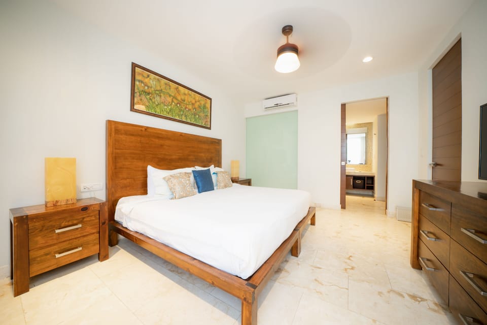 Deluxe Apartment | 2 bedrooms, in-room safe, iron/ironing board, free WiFi