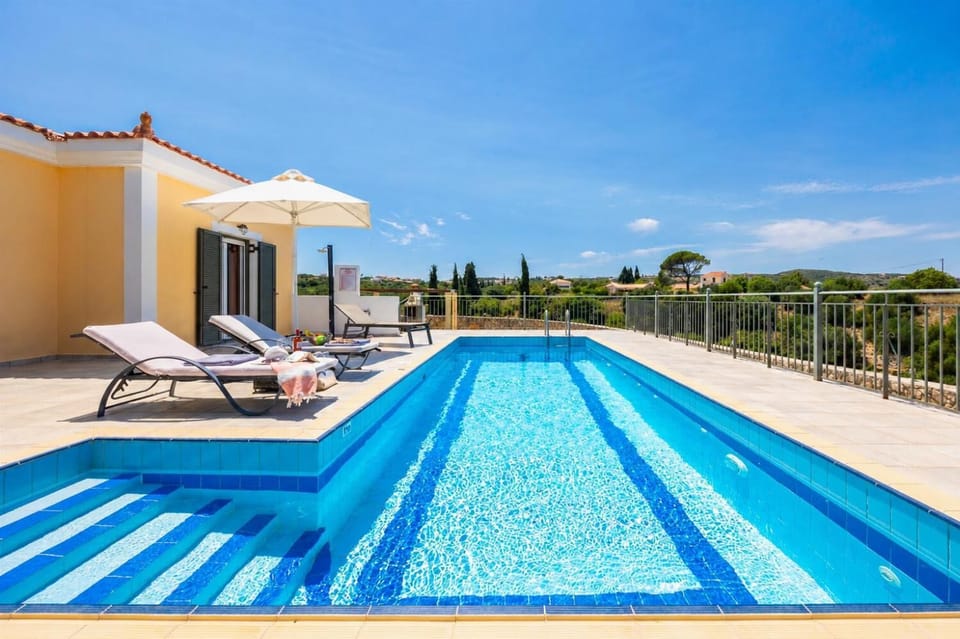 Beautiful vila with private pool and terrace with views
