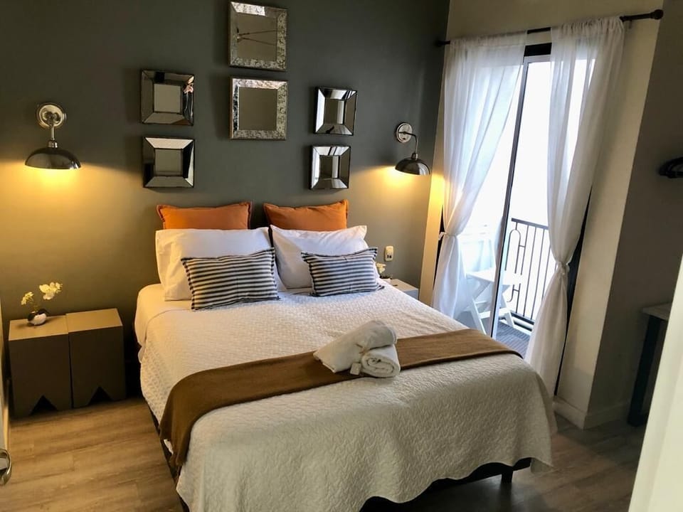 Deluxe Double or Twin Room | Individually decorated, individually furnished, free WiFi