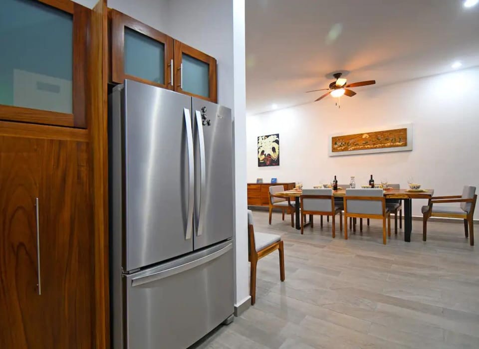 Full-size fridge, cookware/dishes/utensils
