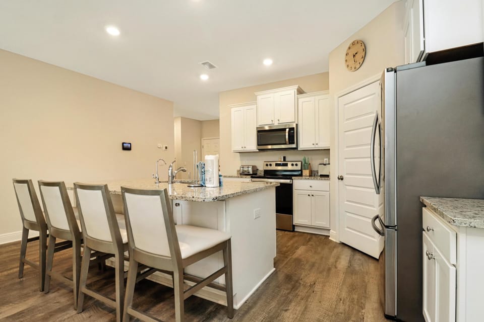 House, Multiple Beds (Once Upon A Tide) | Private kitchen