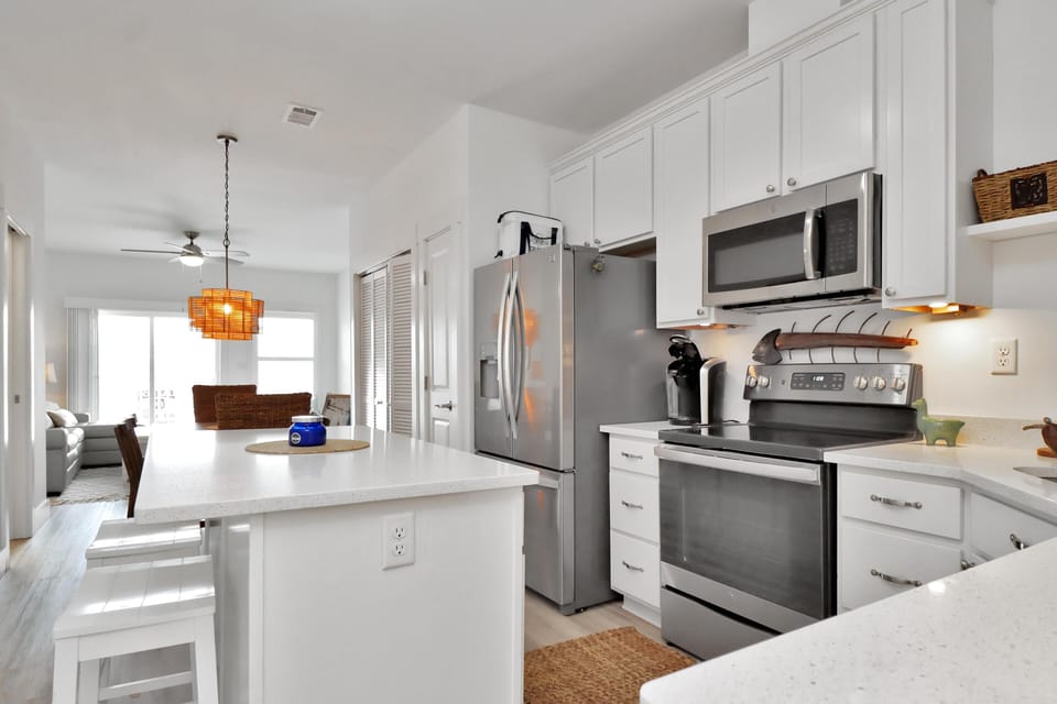 House, Multiple Beds (Waterside Retreat) | Private kitchen