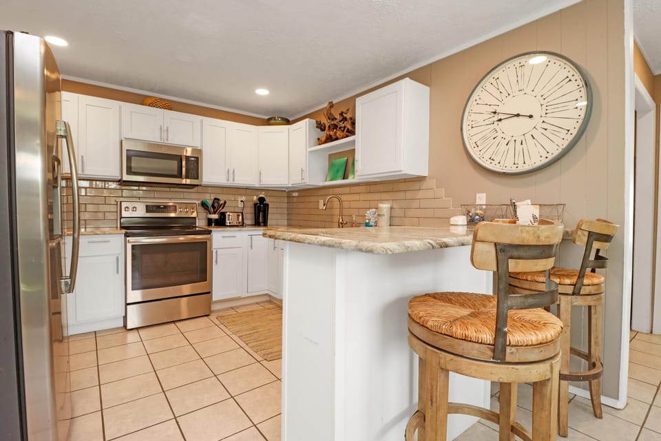 House, Multiple Beds (Castaway) | Private kitchen | Oven, toaster