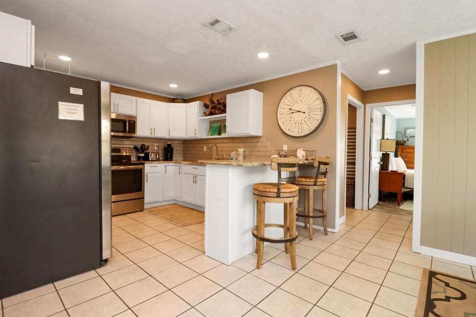 House, Multiple Beds (Castaway) | Private kitchen | Oven, toaster