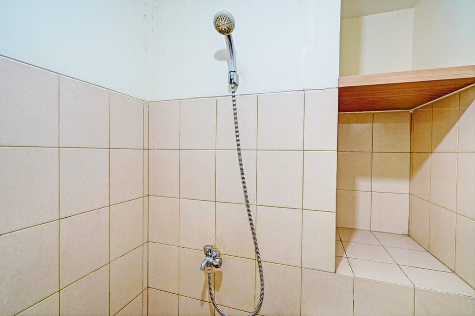 Deluxe Double Room | Bathroom | Shower, soap