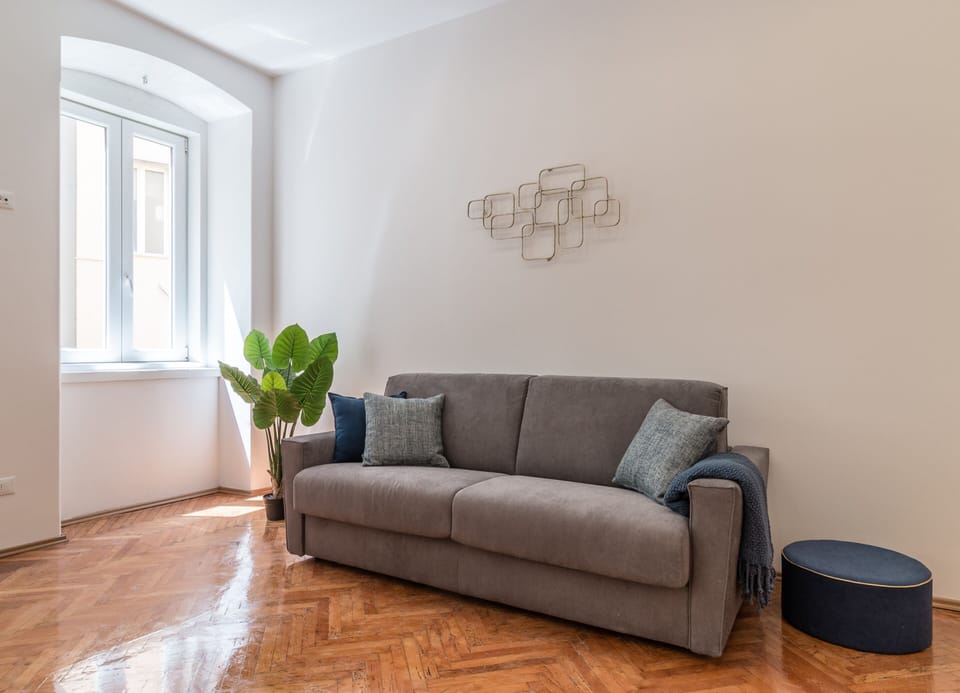 Comfort Room | Living area