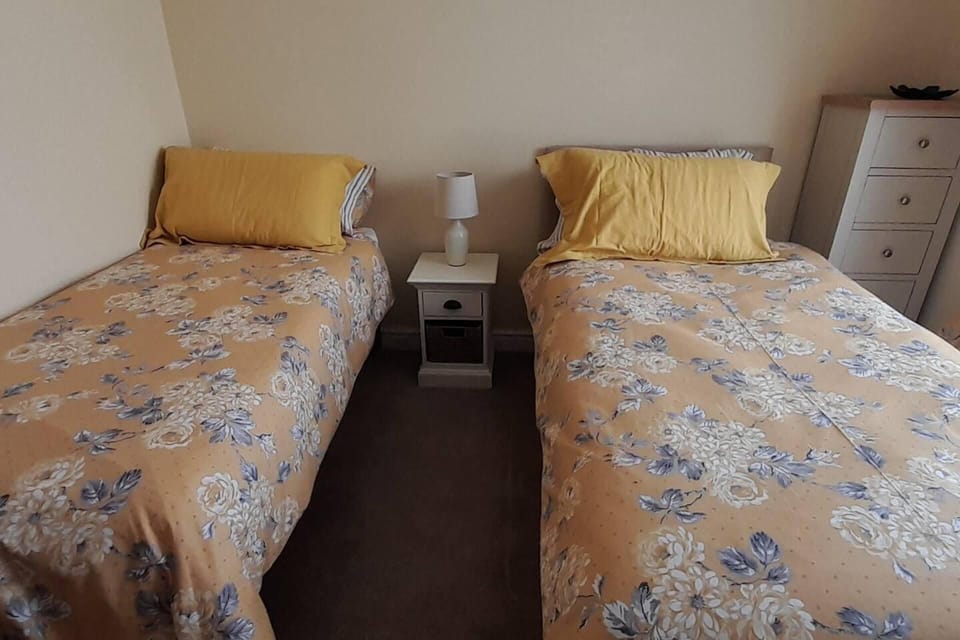 House | 2 bedrooms, iron/ironing board, free WiFi, bed sheets