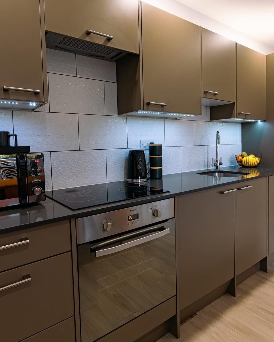 Kitchen space (oven)