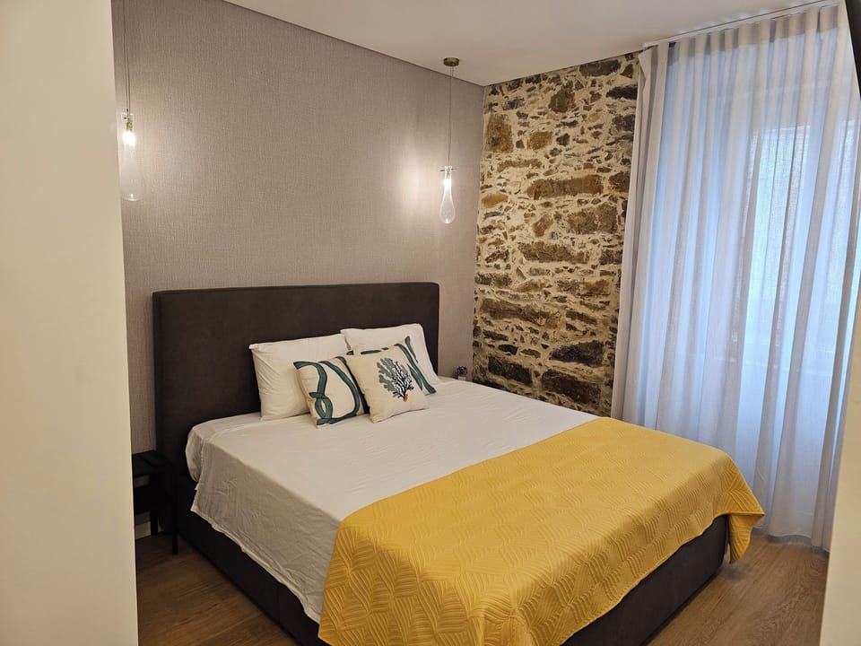 Comfort Room | 1 bedroom, WiFi (free), bed sheets