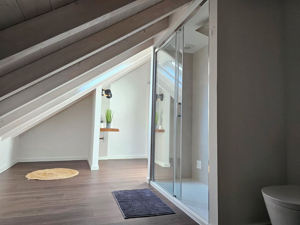 SurfSoul B&B Bed and Breakfast in Peniche