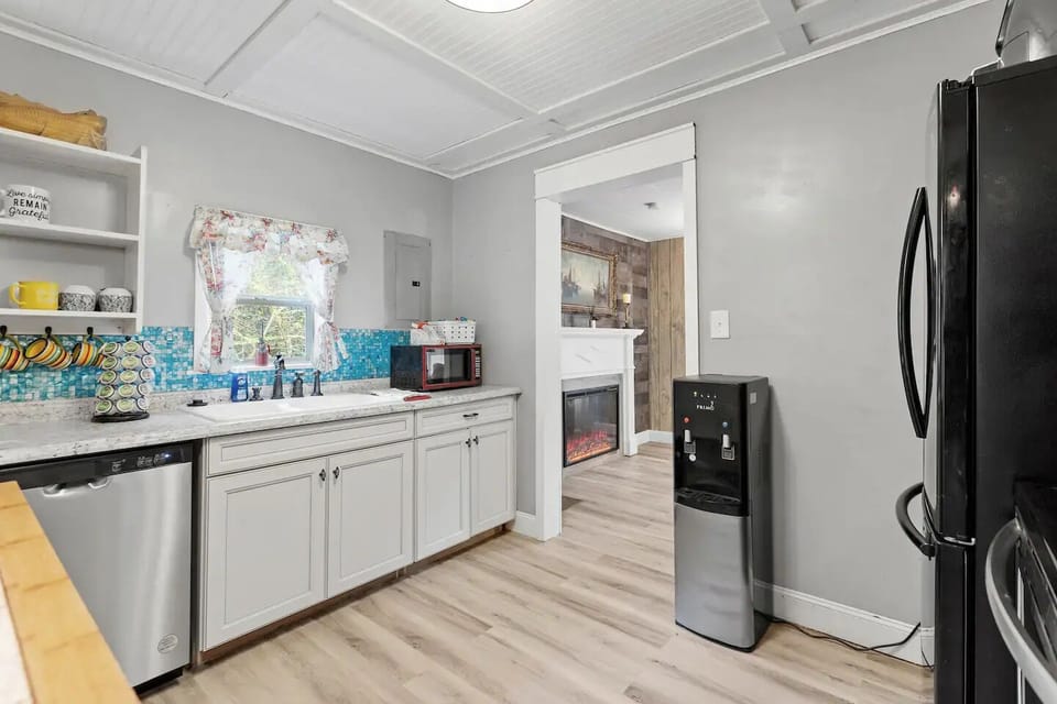 KITCHEN TO COOK ALL THE FISH YOU CATCH!!!