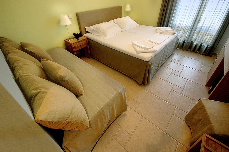 Premium bedding, minibar, in-room safe, individually furnished