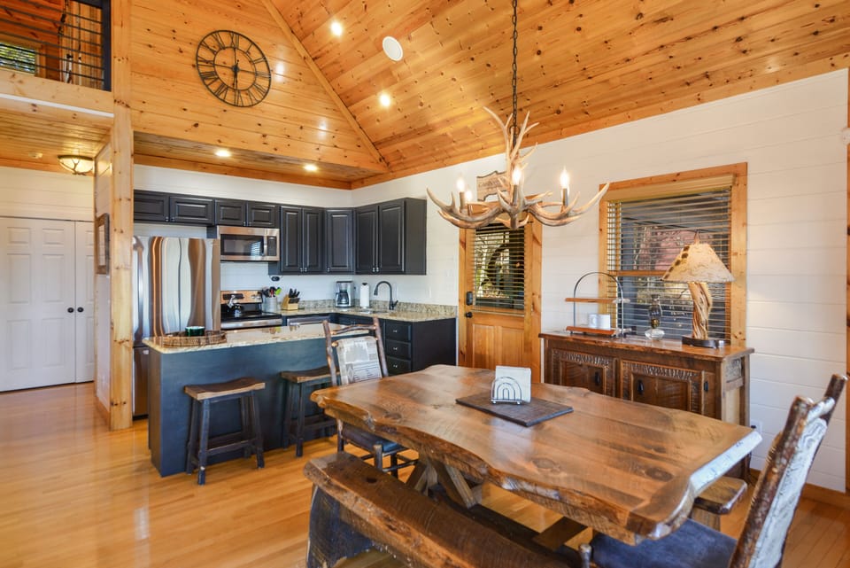 Open concept living space w/ fully stocked kitchen