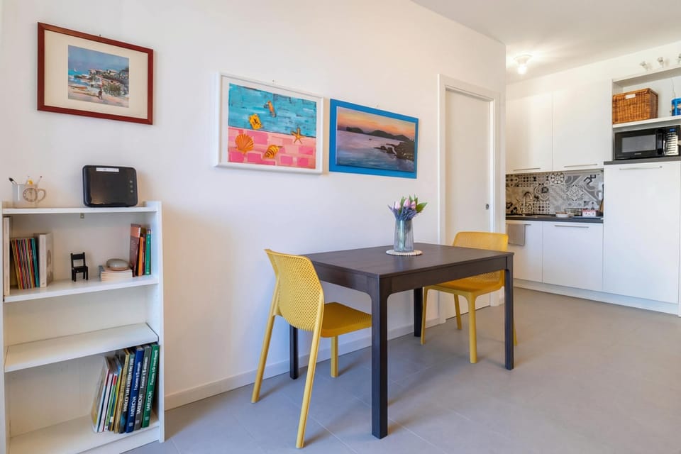 Family Apartment, 1 Bedroom, Balcony (Bilocale Vista Mare Giorgio) | Dining