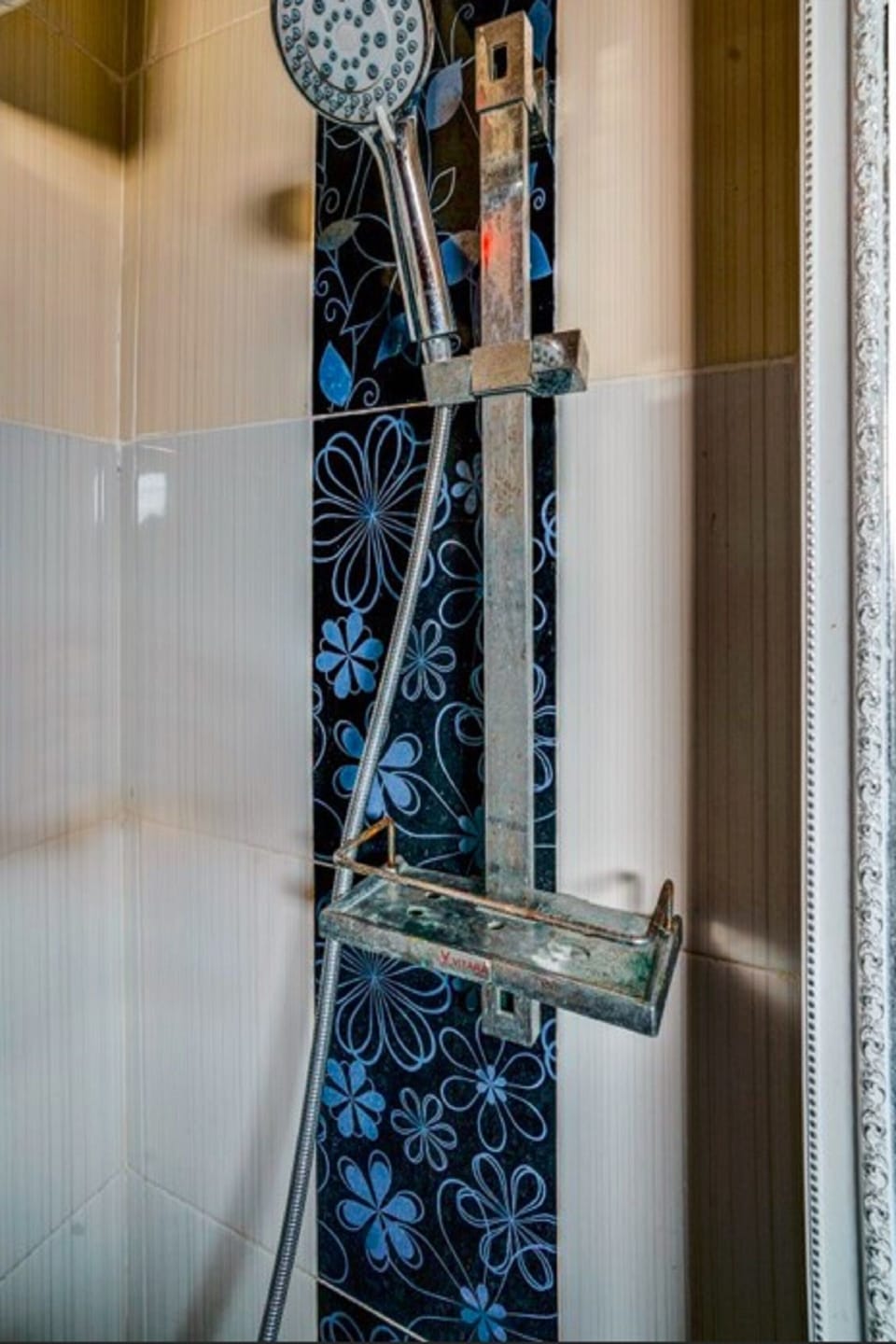 Deluxe Double Room | Bathroom | Shower, soap
