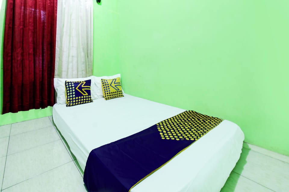 Standard Double Room | WiFi (free), bed sheets