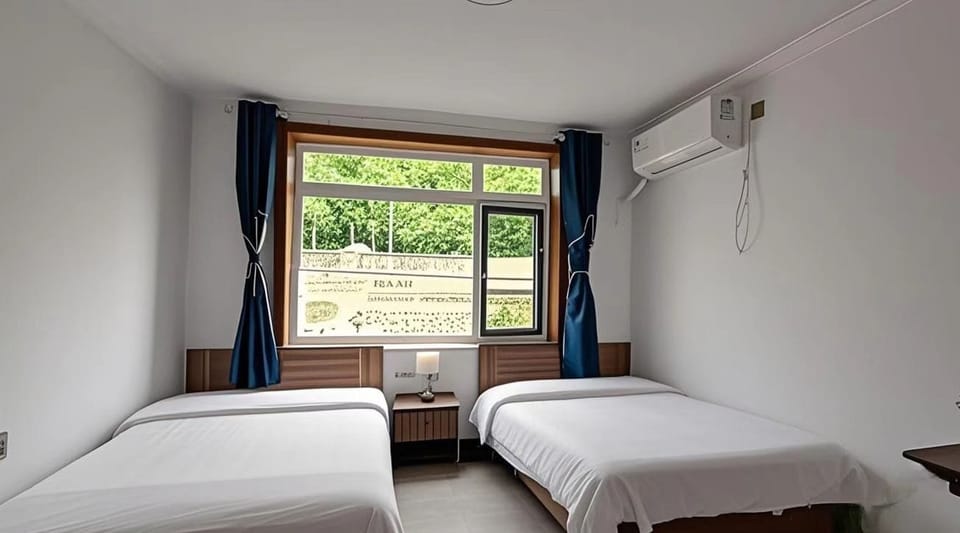 Economy Double Room | WiFi (free), bed sheets