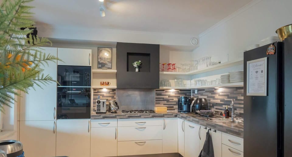 Everything is ready for your stay—from the Jura coffee machine with free coffee beans to cookware, glassware, and dining essentials for your whole group.  