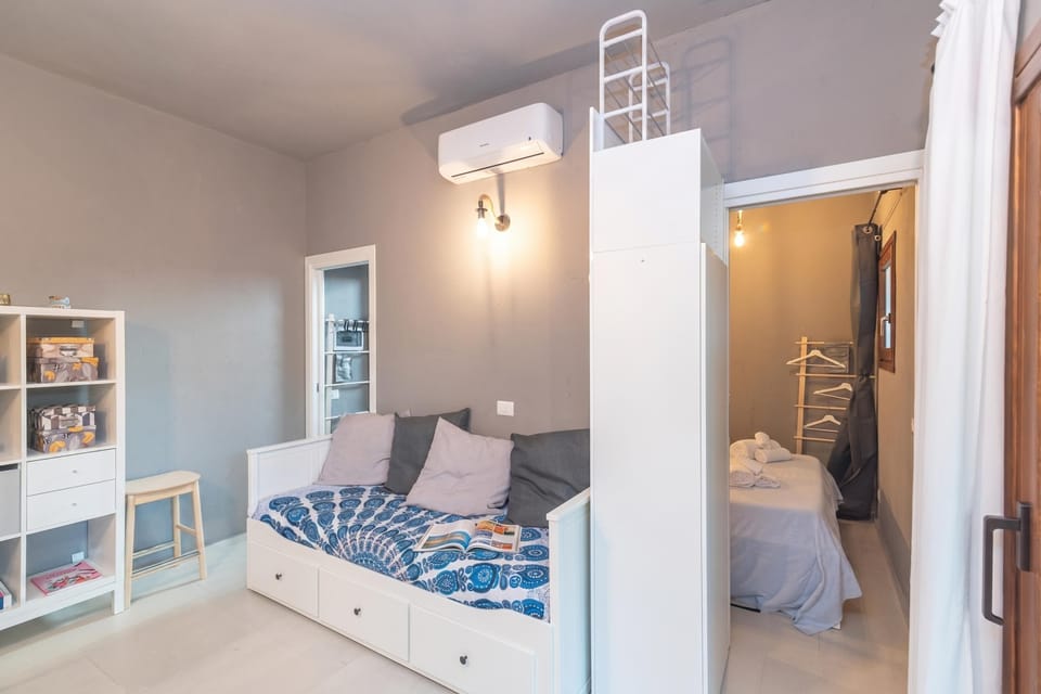 Family Apartment, 1 Bedroom, Microwave (White Sand House) | Interior