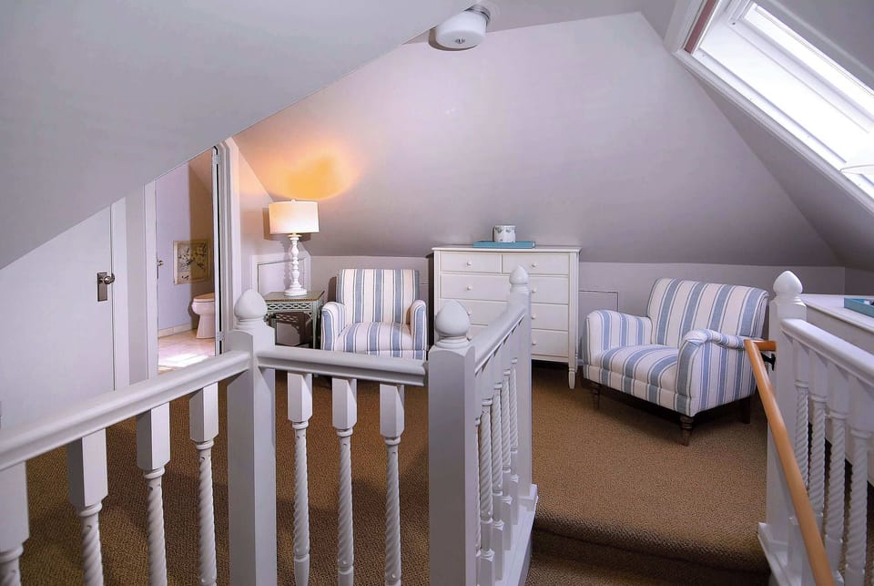 Third floor queen suite