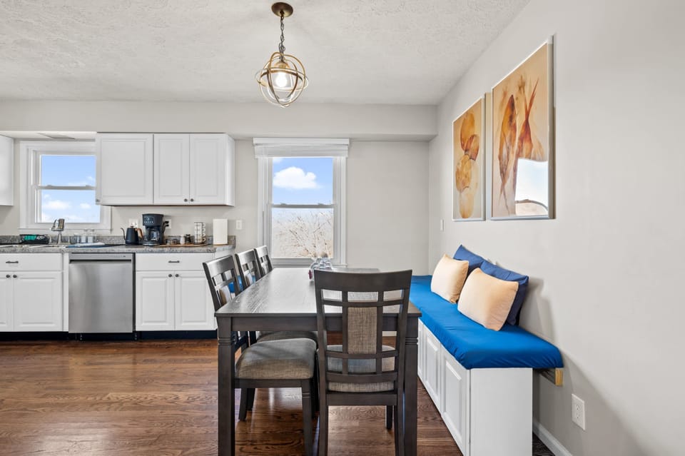 Contemporary kitchen with dining area
