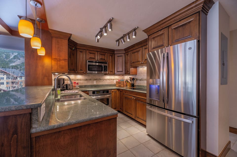 Fully Stocked Kitchen