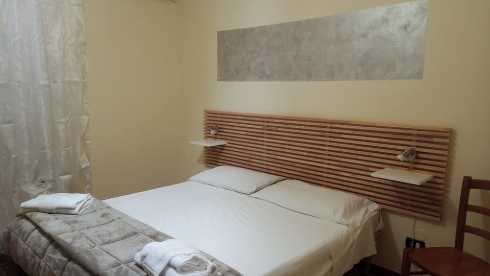 Standard Room | 1 bedroom, desk, free WiFi, bed sheets