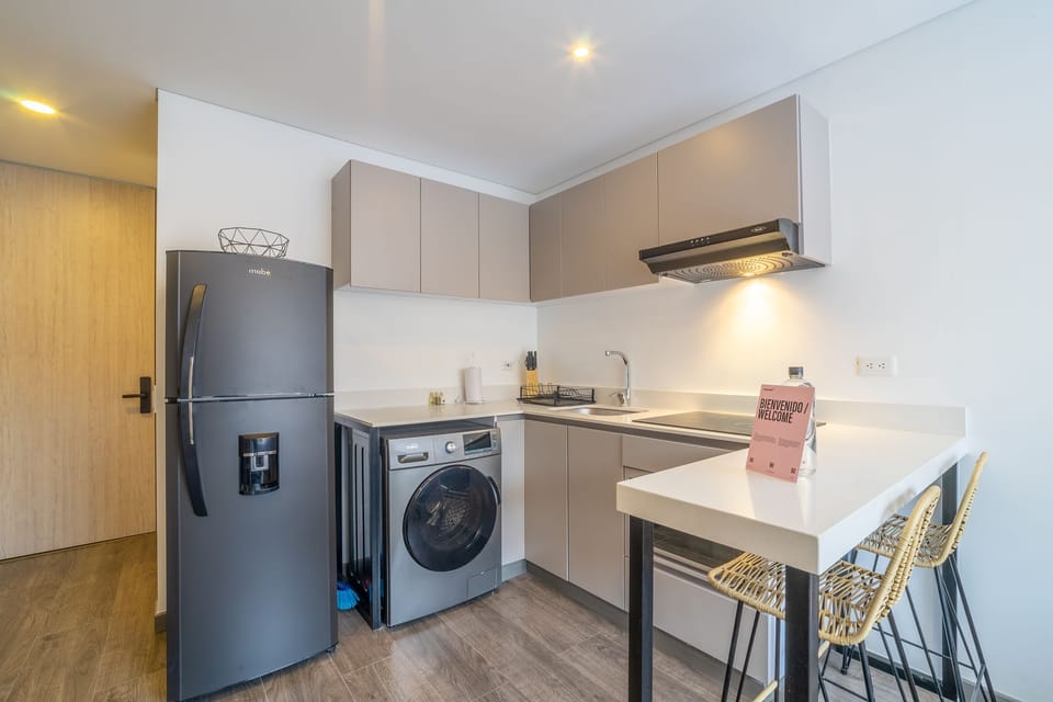 Apartment | Private kitchen | Fridge, microwave, oven, stovetop