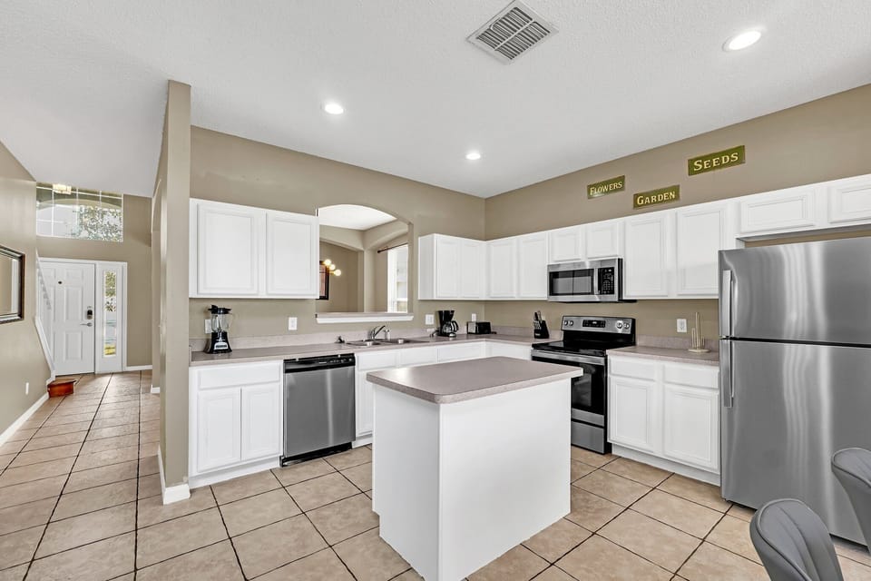 11-web-or-mls-8583-sunrise-key-dr