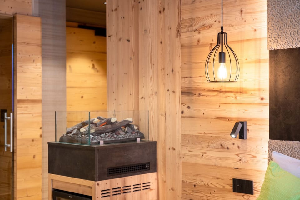 Superior Room | Down comforters, minibar, in-room safe, desk