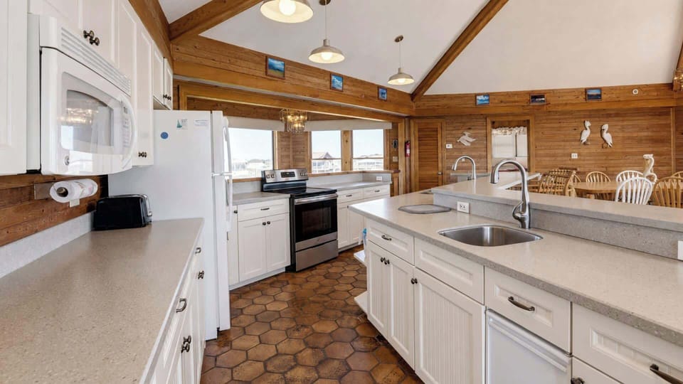 Prep space for several cooks at once.